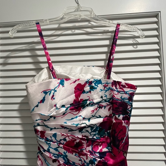 Caché Floor Length Floral Dress - Picture 8 of 13